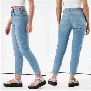 🚫 SOLD American Eagle Mom Jeans